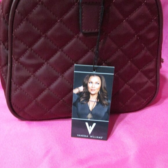 P1775-NWT Vanessa Williams Burgundy Quilted Tassel Duffle w/ Shoulder Strap - Picture 10 of 10